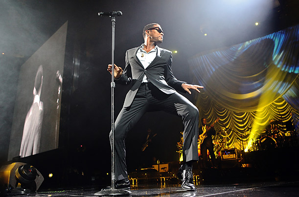 Maxwell ended up laying low for nearly 7 years. In 2008, he performed Al Greens Simply Beautiful at the BET Awards and on July 7, 2009 released his newest album, 