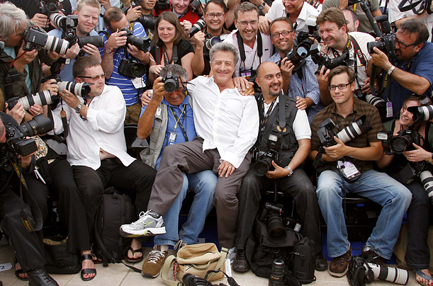 Actor Dustin Hoffman, center, poses with photographers during a photocall for the animated film, Kung Fu Panda (ital.) at the 61st Cannes Film Festival in Cannes, France.
