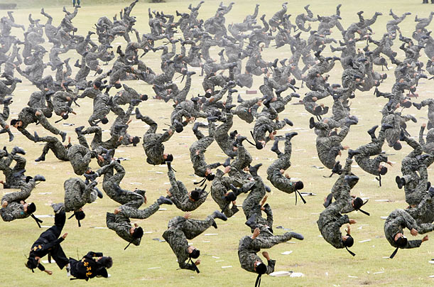 Wow
South Korean Special Army soldiers demonstrate their martial arts skills during a rehearsal for the 61st anniversary