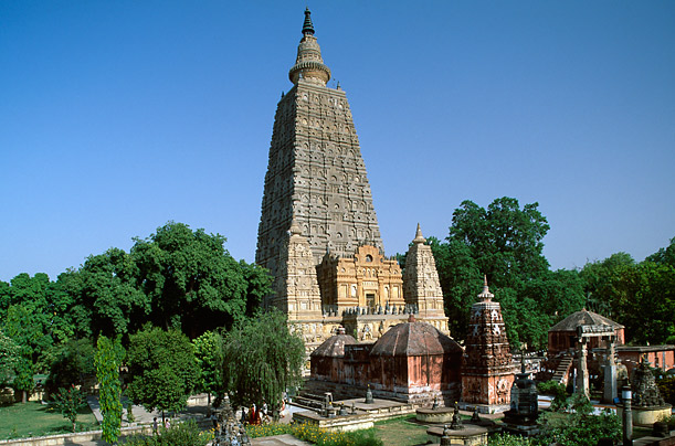 mahabodhi temple inside