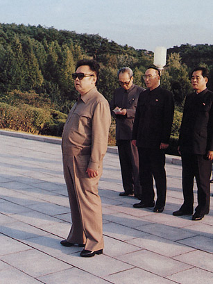 Kim Jong Il'S Khaki Safari Suits And Sunglasses - Top 10 Political Fashion  Statements - Time
