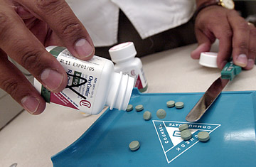 Miami, Broward, and Palm Beach doctors in prison, on the lam and slinging  pills