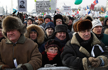 Russians Rally for and Against Putin, Despite an Icy Day - TIME