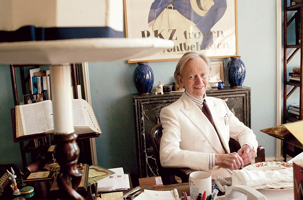 Tom Wolfe is the author of over a dozen books.
