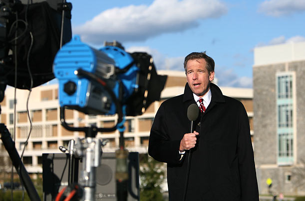 Praise
As anchor, Williams won praise for his informed, impassioned reporting. He reported from the Louisiana Superdome a day before Hurricane