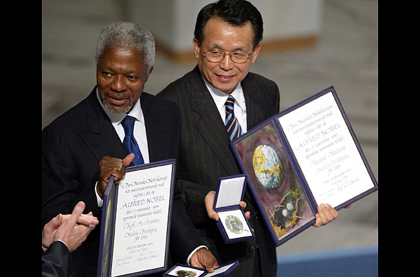 Honored
In 2001, Annan, along with the United Nations, was awarded the Nobel Peace Prize. The Nobel committee noted their work for a