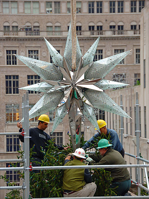 Observatorium Bedreven domesticeren The $1.5 Million Star - Top 10 Things You Didn't Know About the Rockefeller  Center Christmas Tree - TIME