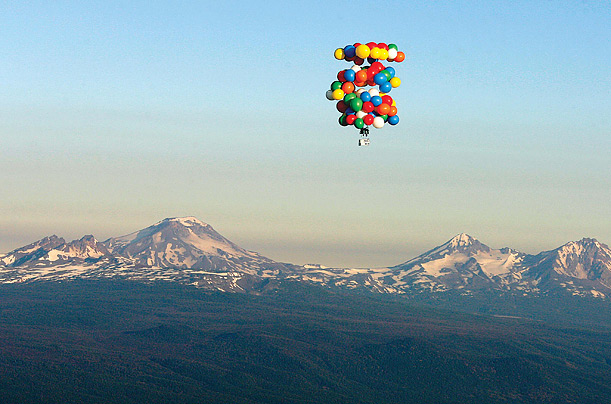 Pictures of the Week Balloons Lawn Chair