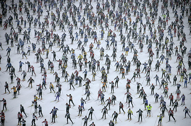 More than 10,500 skiers participated in a 42.2 kilometer cross-country race in Switzerland's Engadin Ski Marathon.